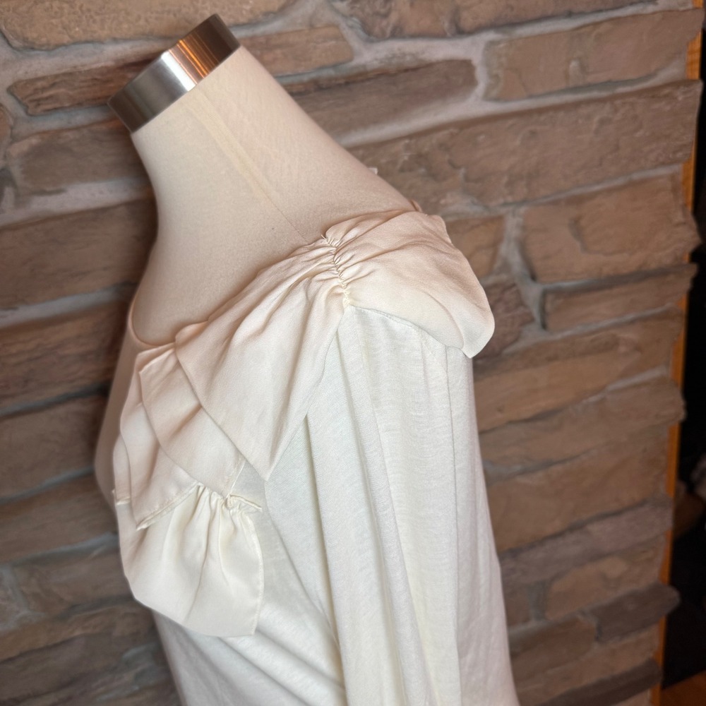 Banana Republic Cream Long Sleeve Top with Ruffle Detail Size L - Picture 3 of 10